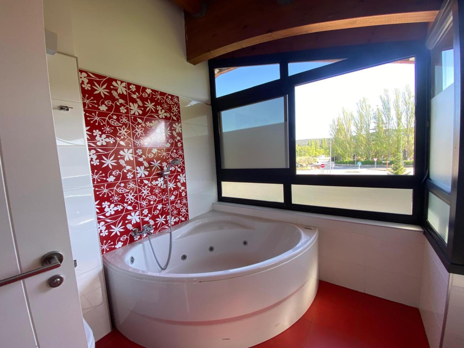 Roomrural Hotel Iru-Bide Lumbier Eksteriør bilde